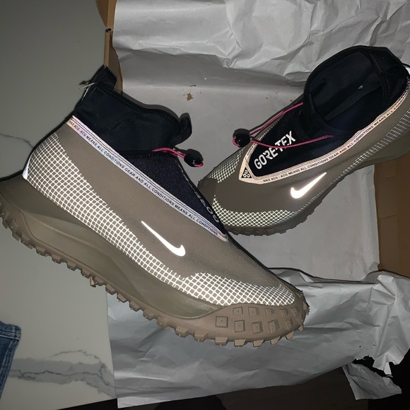 NIKE ACG MOUNTAIN FLY GORE TEX ALL WEATHER PROOF - Picture 3 of 8